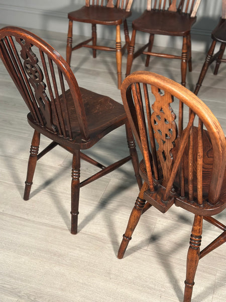 A Set of 6 19th Century Wheelback Dining Chairs