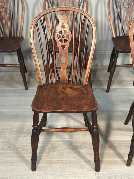 A Set of 6 19th Century Wheelback Dining Chairs