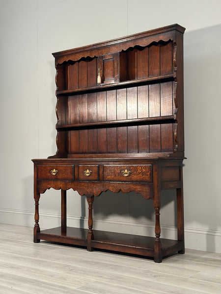 Oak Dresser By Titchmarsh & Goodwin