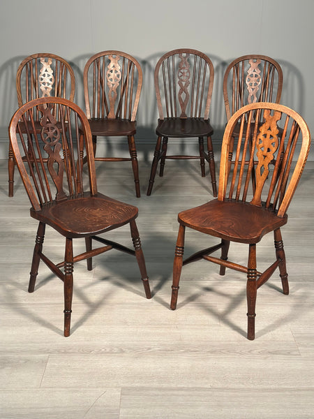 A Set of 6 19th Century Wheelback Dining Chairs