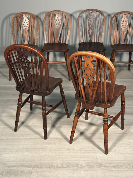A Set of 6 19th Century Wheelback Dining Chairs