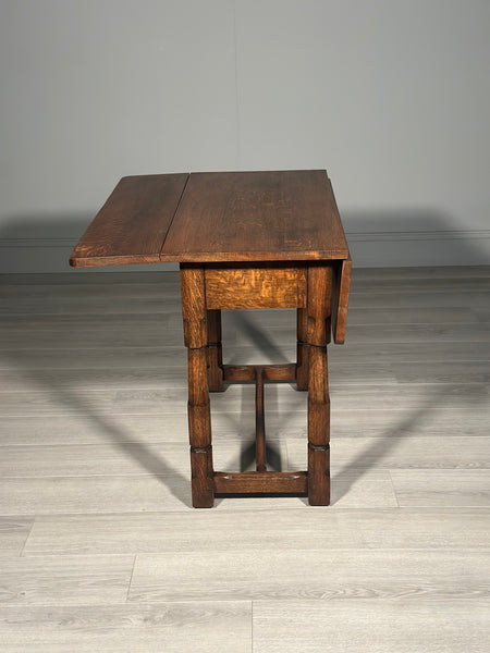Cotswold Drop Leaf Swivel Oak Table C.1920