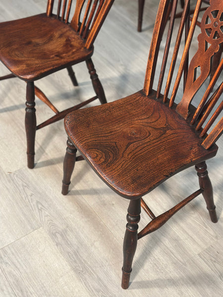 A Set of 6 19th Century Wheelback Dining Chairs