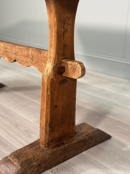 Early 19th Century Pine Dining Table