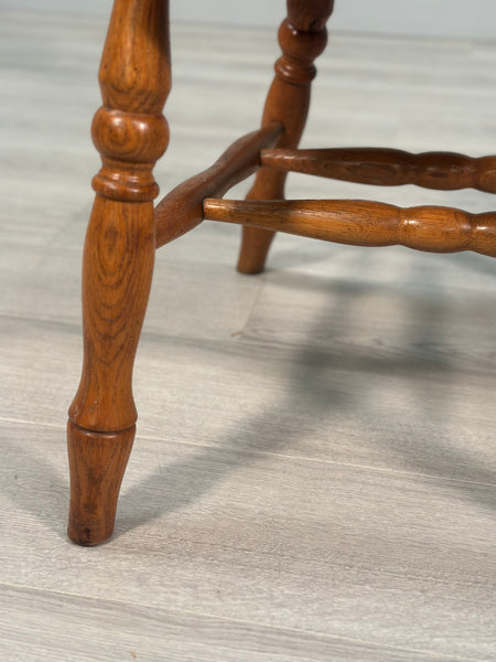 Antique Oak Captain’s Chair C.1910