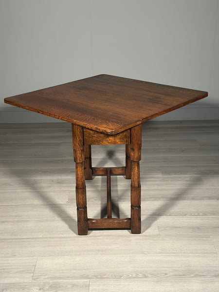 Cotswold Drop Leaf Swivel Oak Table C.1920