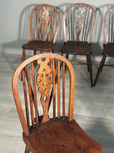 A Set of 6 19th Century Wheelback Dining Chairs