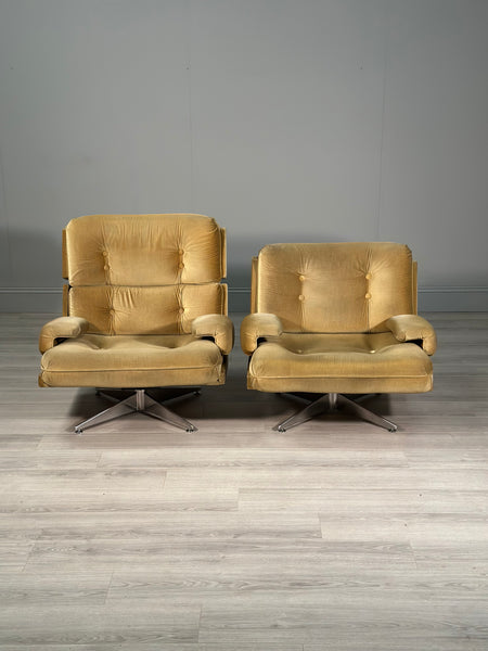 Howard Keith His And Hers Kohinoor Armchair’s And Footstool
