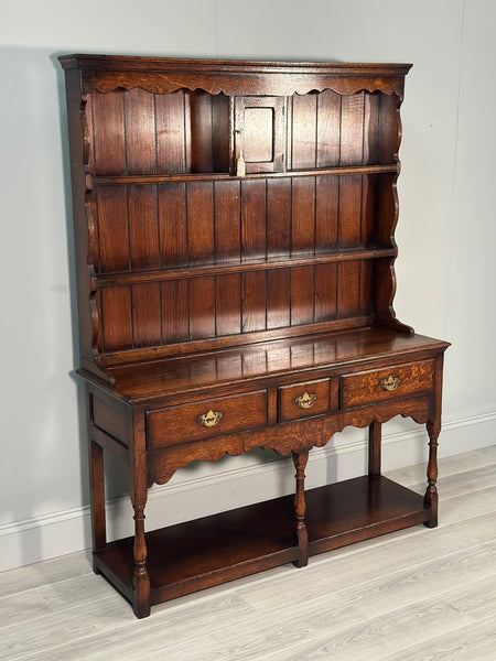 Oak Dresser By Titchmarsh & Goodwin