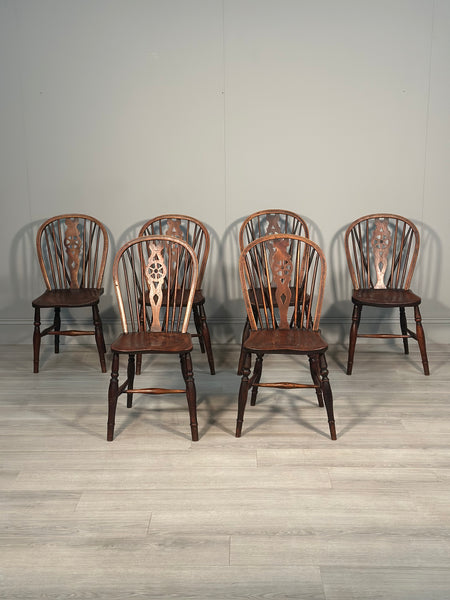 A Set of 6 19th Century Wheelback Dining Chairs