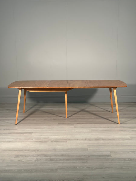 Ercol Grand Windsor Dining Table
