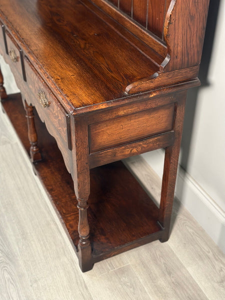 Oak Dresser By Titchmarsh & Goodwin
