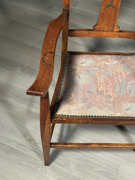 A Set Of Six Pure Arts And Crafts Oak Dining Chairs