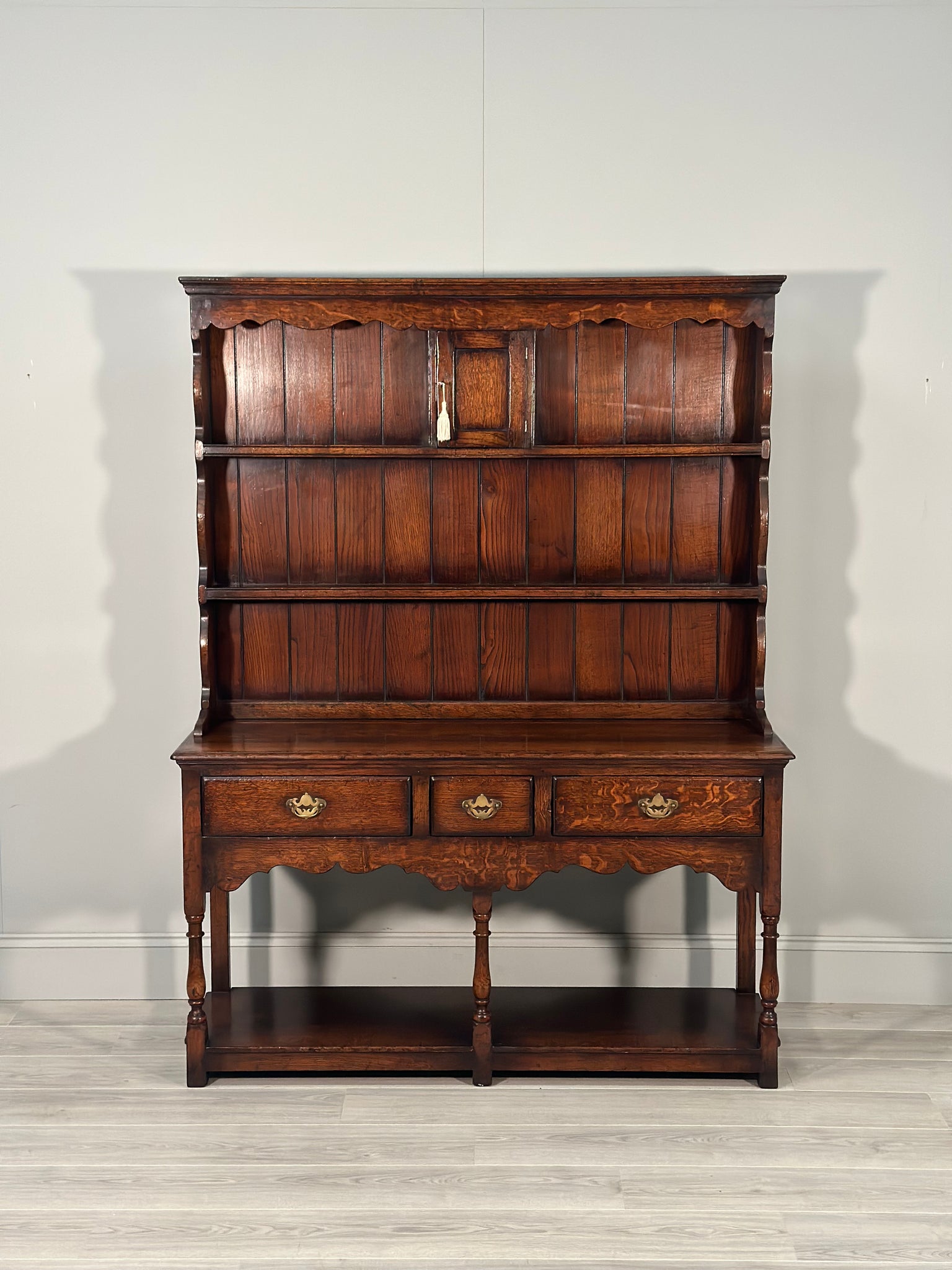 Oak Dresser By Titchmarsh & Goodwin
