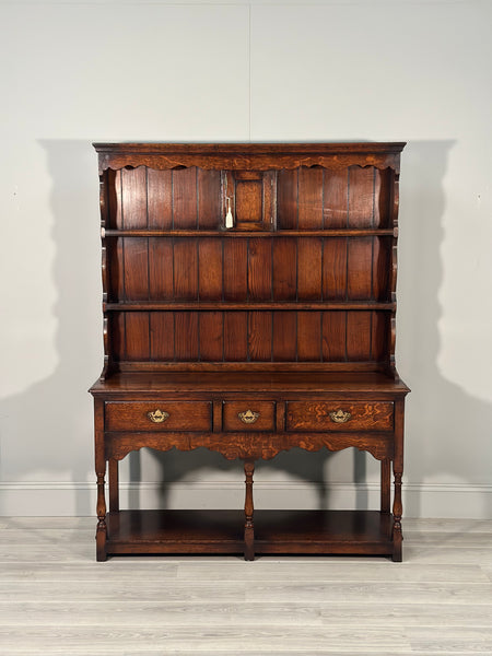 Oak Dresser By Titchmarsh & Goodwin