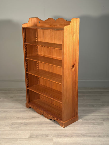 Arts And Crafts Pitch Pine Bookcase C.1900