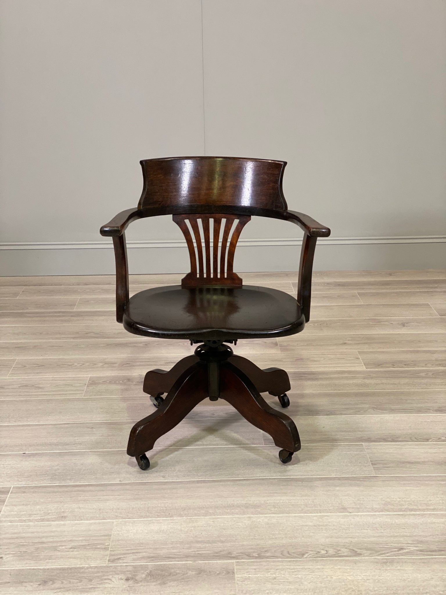 1920’s Oak Desk Chair