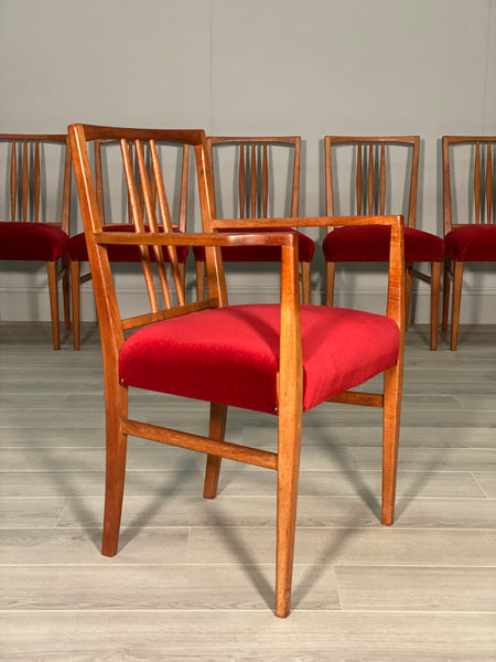 Set Of Eight Gordon Russell Oak Dining Chair’s