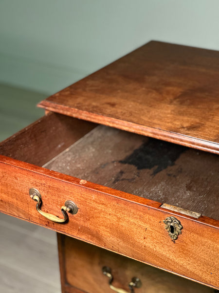 18th Century Georgian Chest Of Drawers