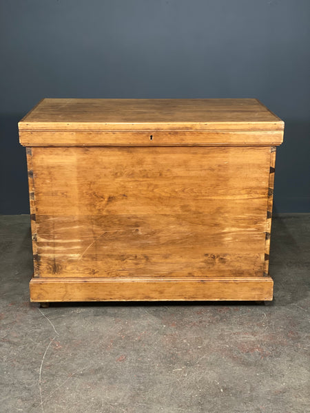 Large Victorian Pine Bedding Box