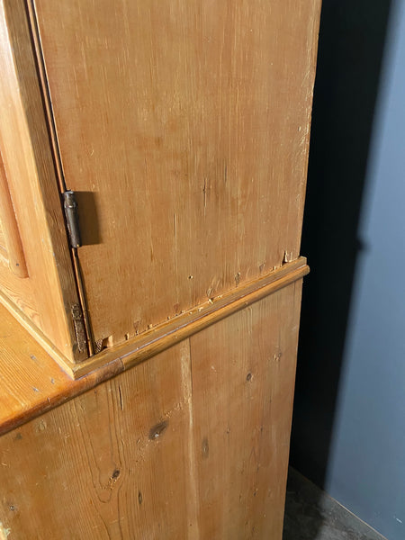 Victorian Pine Linen Press