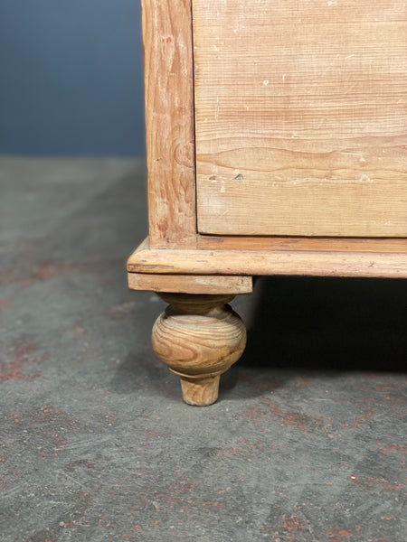 Victorian Pine Chest of Drawers