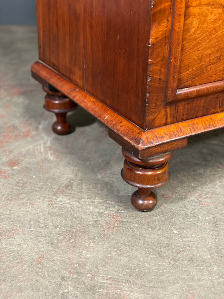 Large 19th Century Mahogany Chest Of Drawers With Secret Drawer