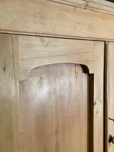 Victorian Pine Linen Press