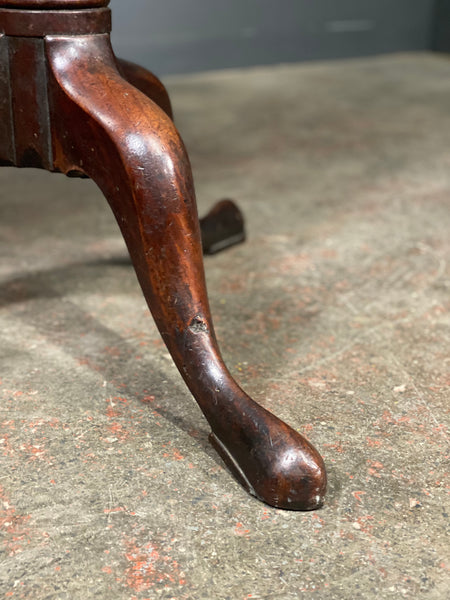 Georgian Mahogany One Piece Tilt Top Tripod Table