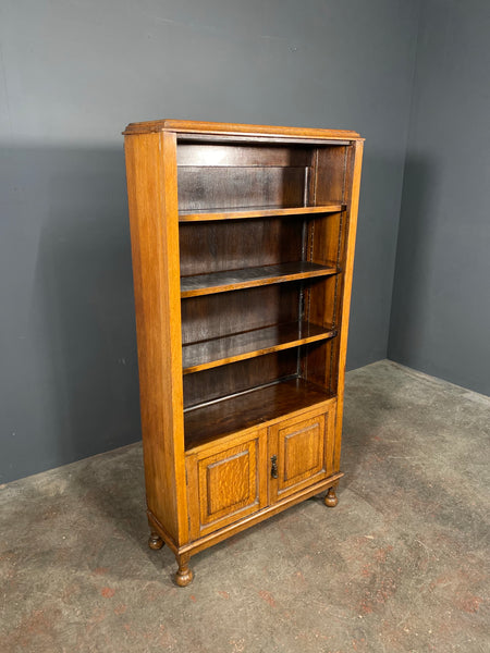 Early 20th Century Open Oak Bookcase On Cupboard