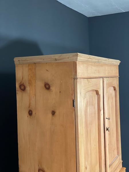 Victorian Pine Linen Press