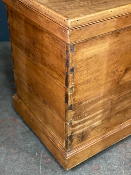 Large Victorian Pine Bedding Box