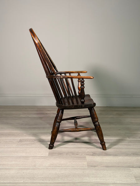 Early 19th Century Elm Windsor Chair