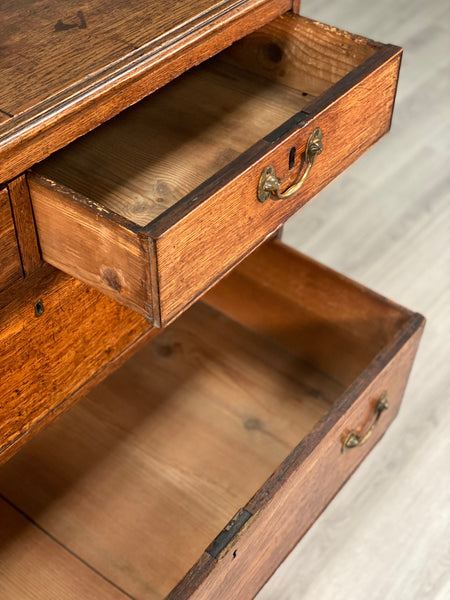 Large Georgian Oak Chest of Drawer’s