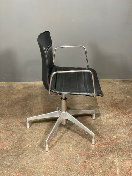 A Set Of 6 Stylish Italian Office Chairs by Arper