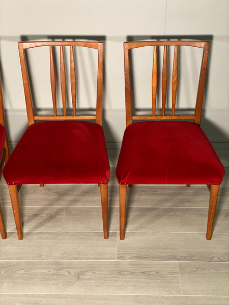 Set Of Eight Gordon Russell Oak Dining Chair’s