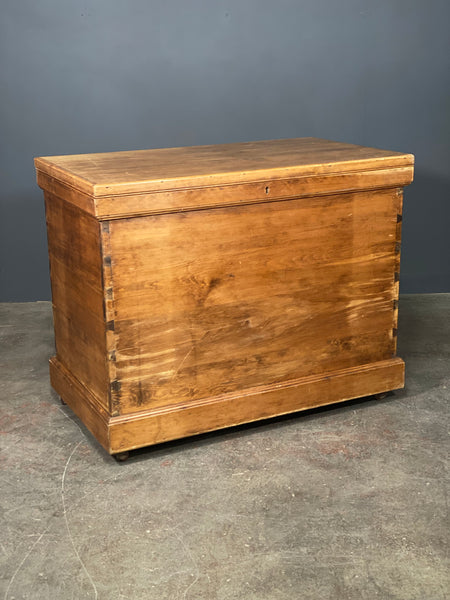 Large Victorian Pine Bedding Box