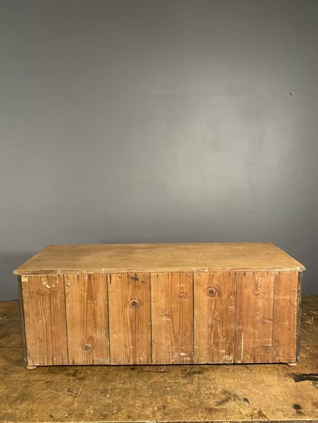 Early 20th Century Oak And Pine Counter Top Cabinet Drawers