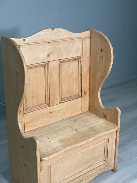 Small Vintage Pine Settle