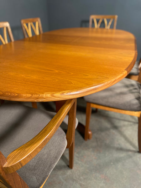 Mid 20th Century G Plan Extending Dining Table With 6 Chairs
