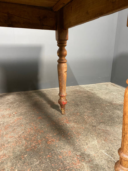 Small Early Victorian Pitch Pine Table