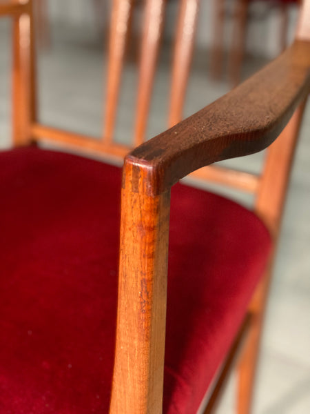 Set Of Eight Gordon Russell Oak Dining Chair’s