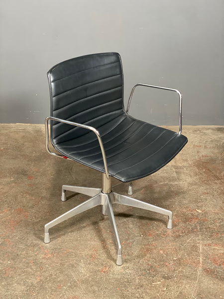 A Set Of 6 Stylish Italian Office Chairs by Arper