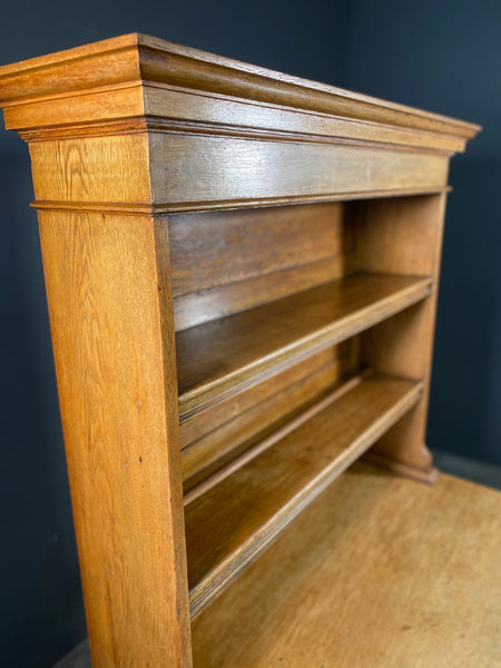 Small Arts And Crafts Honey Oak Dresser By Marsh Jones & Cribb