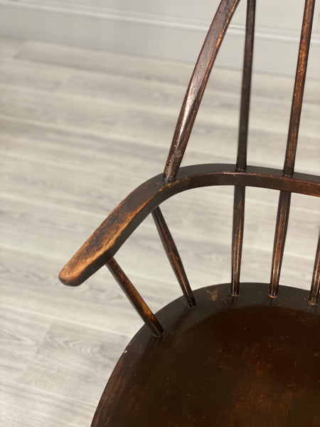 1920’s Windsor Chair In Original Finish
