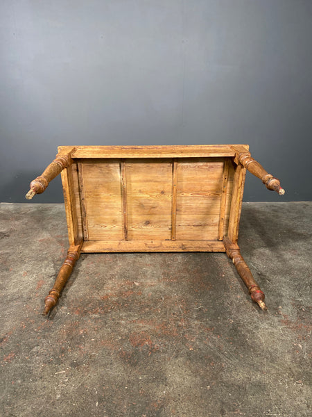 Small Early Victorian Pitch Pine Table