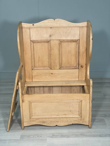 Small Vintage Pine Settle