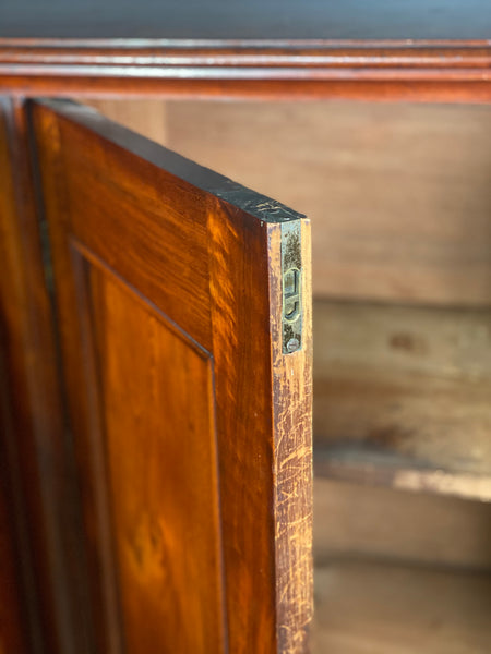 Large Figured Mahogany Georgian Cupboard