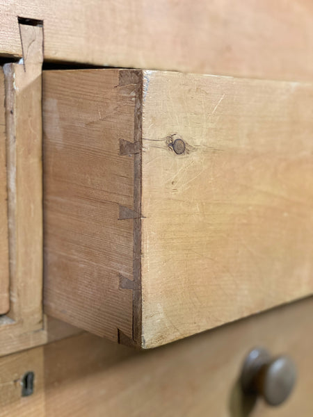 Victorian Pine Linen Press