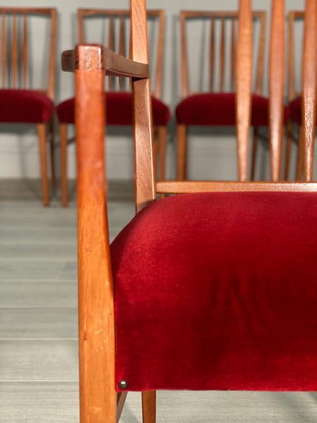 Set Of Eight Gordon Russell Oak Dining Chair’s